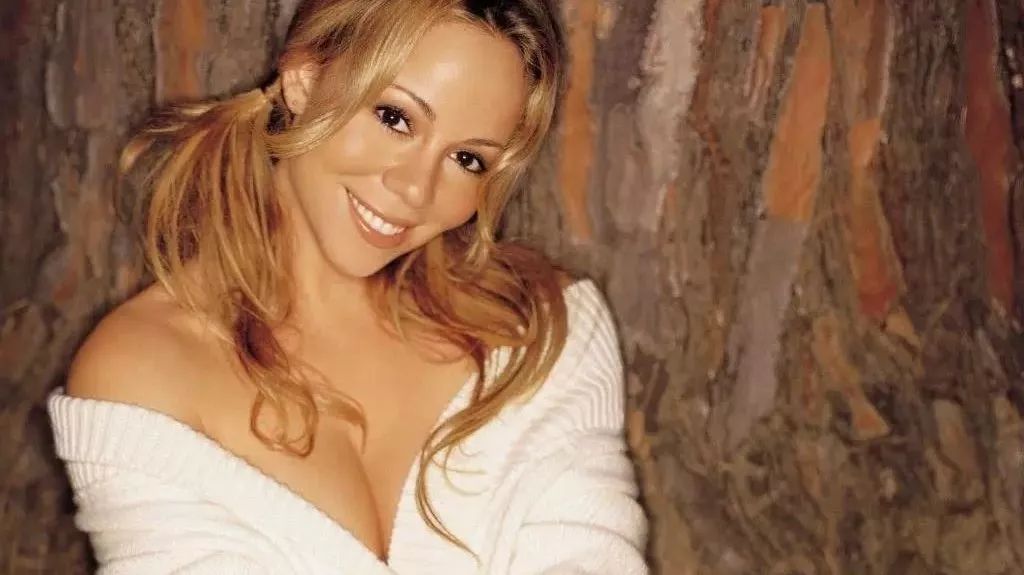 拥有美妙的嗓音和高尚品德的她,聆听“海豚音天后”Mariah Carey10首经典歌曲