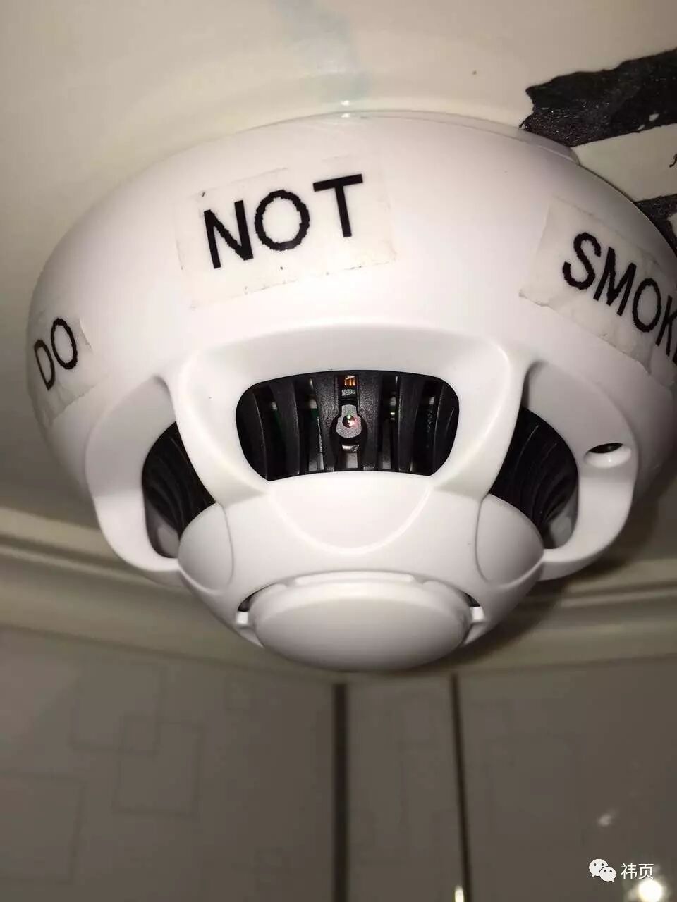 Airbnb回应情侣遭偷拍：已将房东移出 全额退款