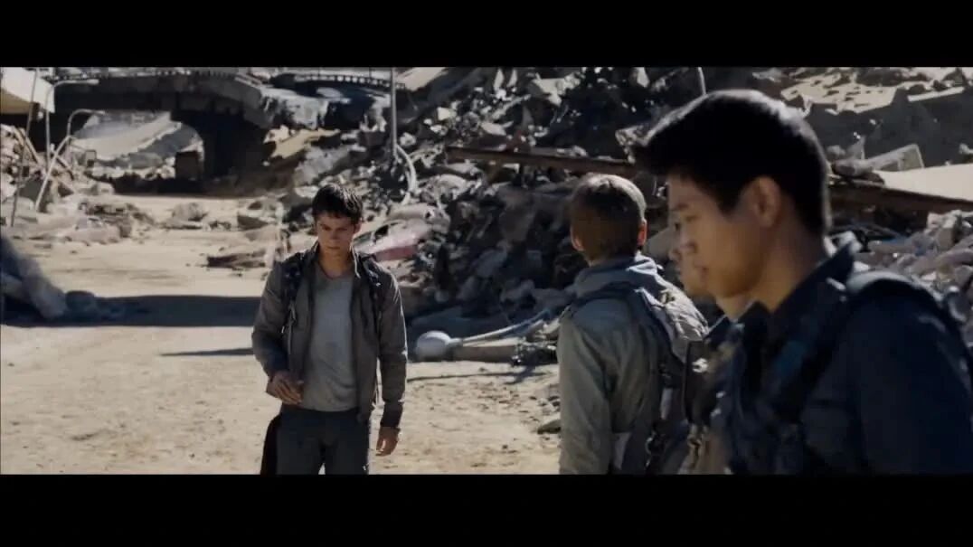 科幻动作片《移动迷宫》三部合集-2