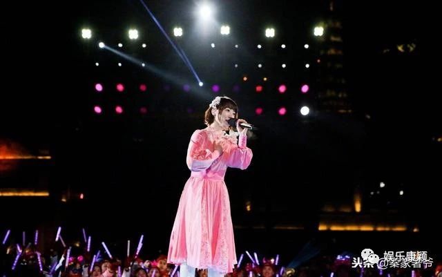 花泽香菜跨年演唱会人气排名第一、票数秒杀中国明星,why