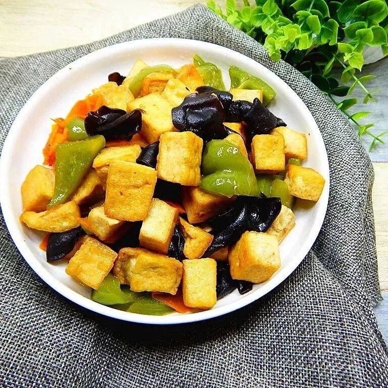 几道素食经典菜，好吃好做，还不易长胖！