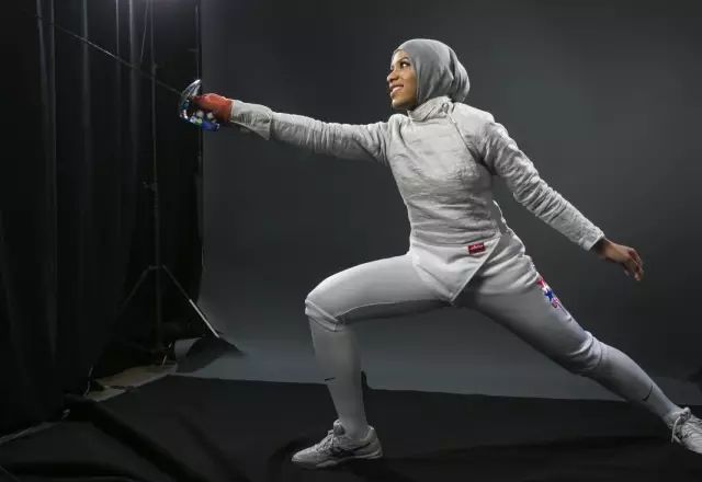 ibtihaj muhammad,世界历史上第一个女性穆斯林击剑运动 .