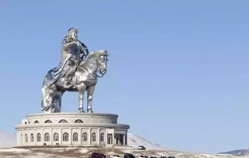 成吉思汗雕像 40米(蒙古国)