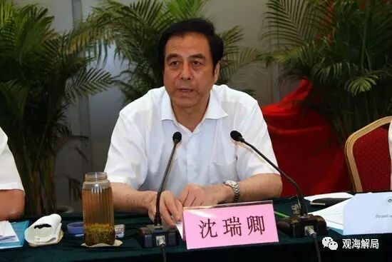 退休厅官与女儿敛财近千万