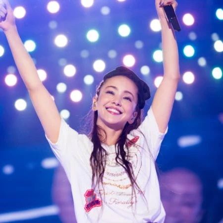 安室奈美惠正式退休,告别演唱会上山下智久、蔡依林都来了!