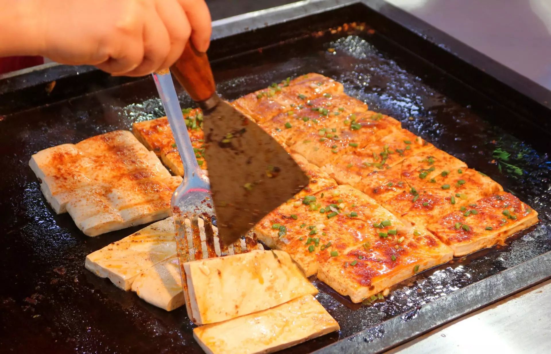 这个阿姨做的铁板豆腐真好吃