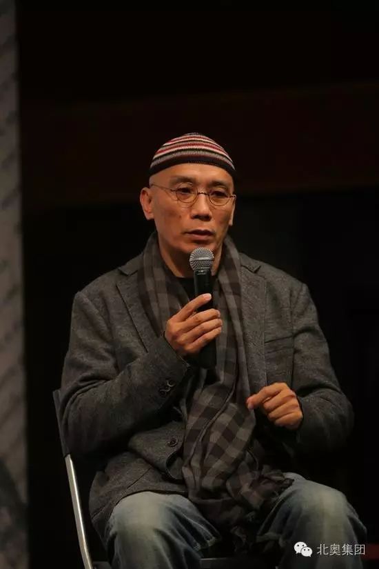 1999年,陈道明,梁冠华曾经出演电视剧《二马》.