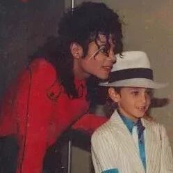 美国纪录片指控迈克尔&middot;杰克逊猥亵儿童