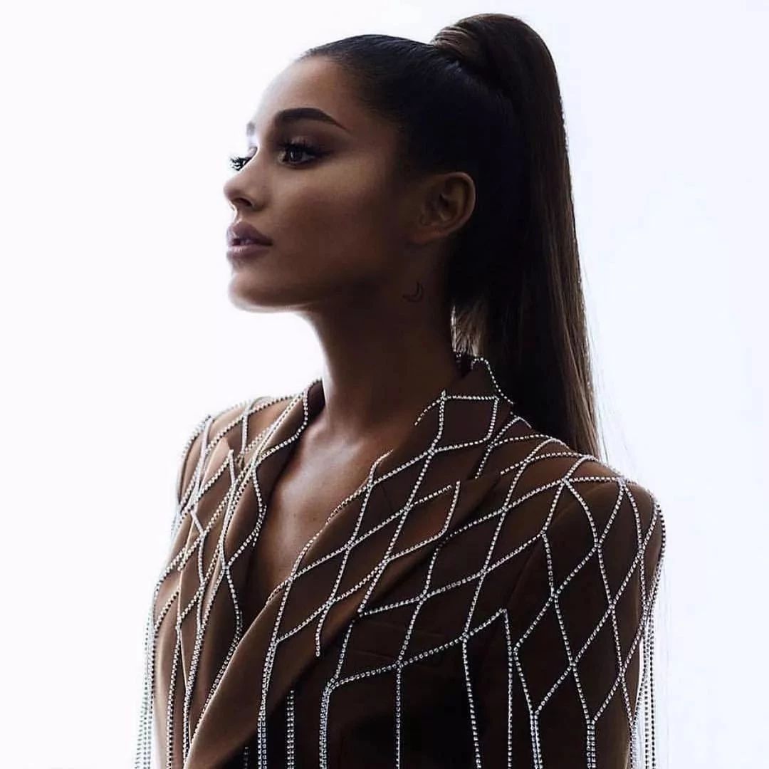 Ariana Grande成为Givenchy新代言人!