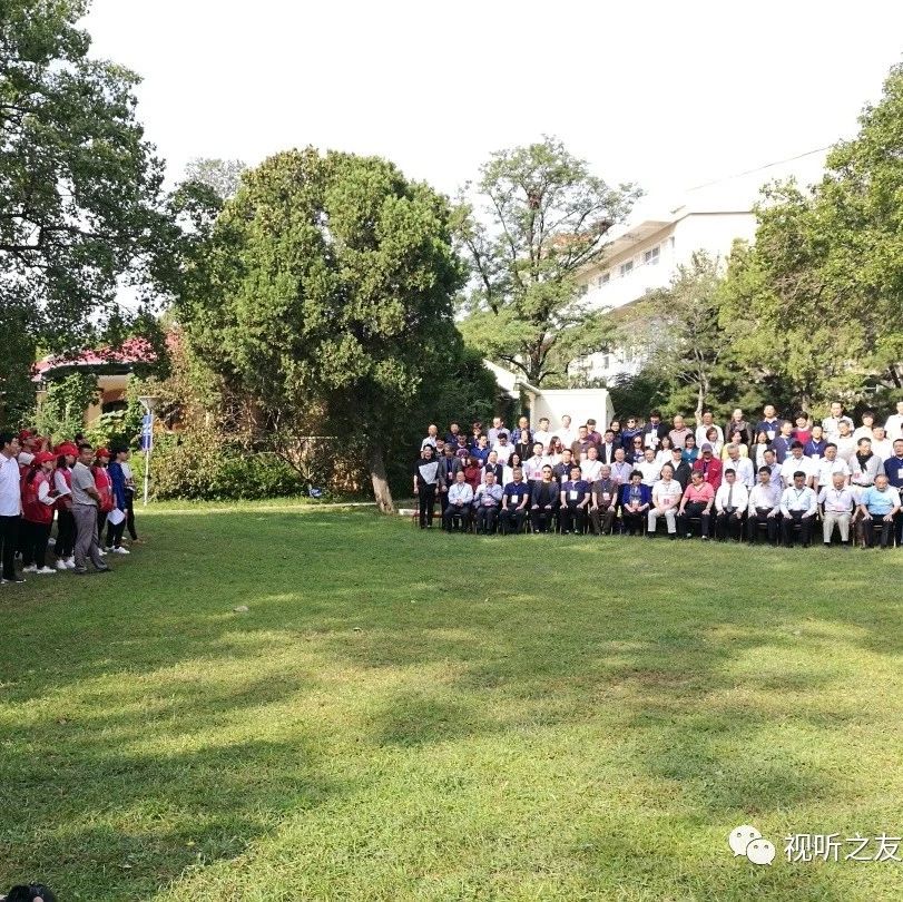 众星云集北戴河,原来是……