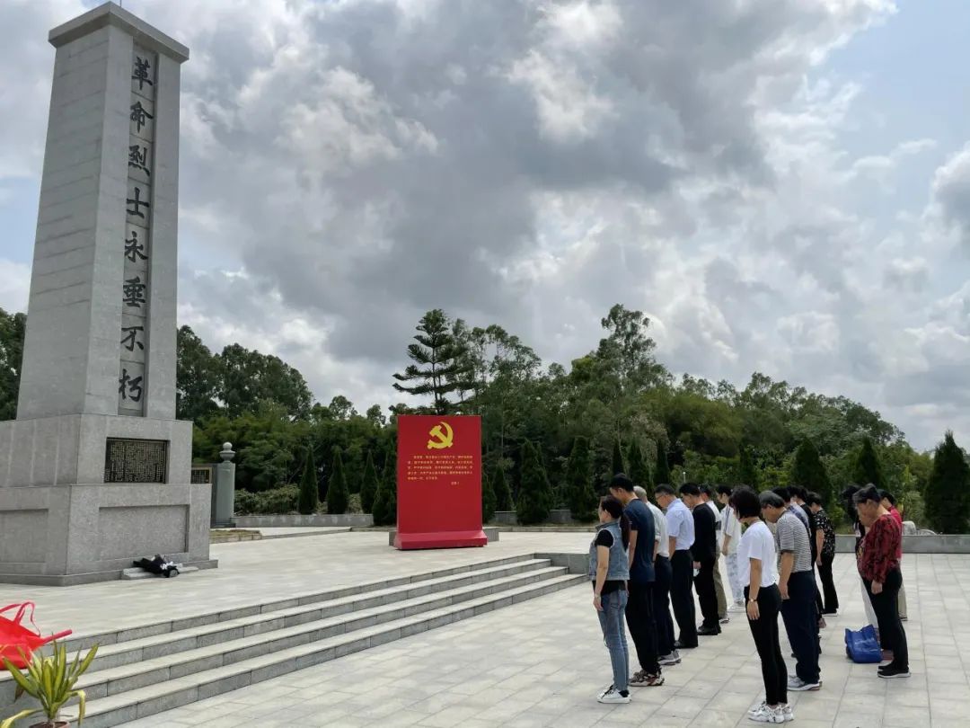 茂名市军休所到广东南路革命历史纪念馆开展党史学习教育活动