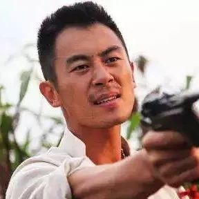 朱亚文,你太TM爷们儿了!