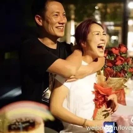 45岁杨千嬅一夜老10岁:忘掉陈奕迅,我嫁给了他.