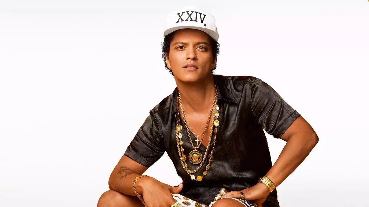 火星哥Bruno Mars与炙手可热的新晋女rapper Cardi B的新晋单曲为你献上2018乐坛开年大礼!| 音乐壹周刊