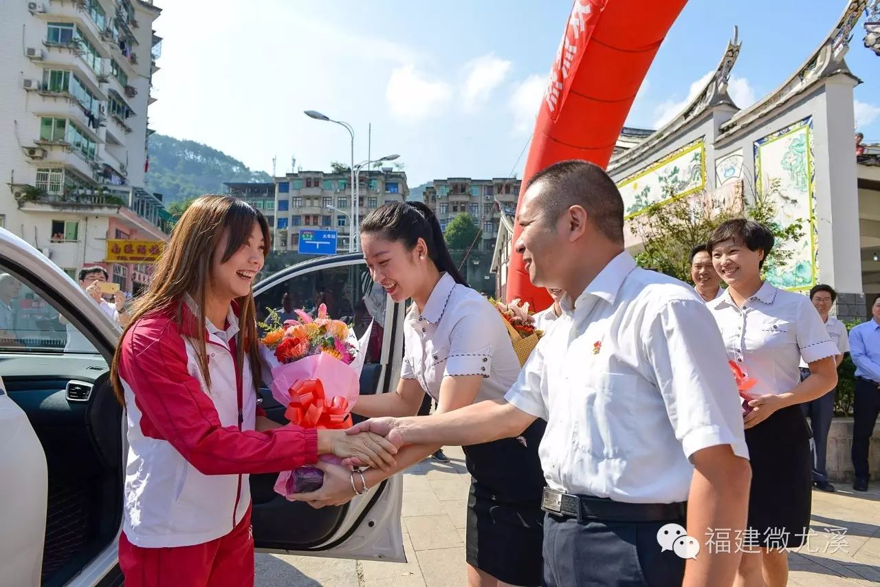 县委常委,宣传部部长张文静,县政府副县长纪优梓等人