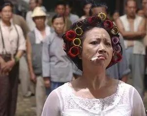 还有这个十分搞怪但是心肠还不错的包租婆