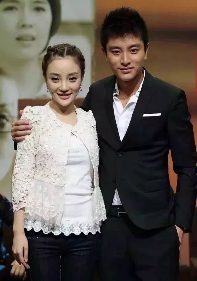 贾乃亮家喜迎双胞胎,李小璐晒孕检单?网友:还好没有放弃!