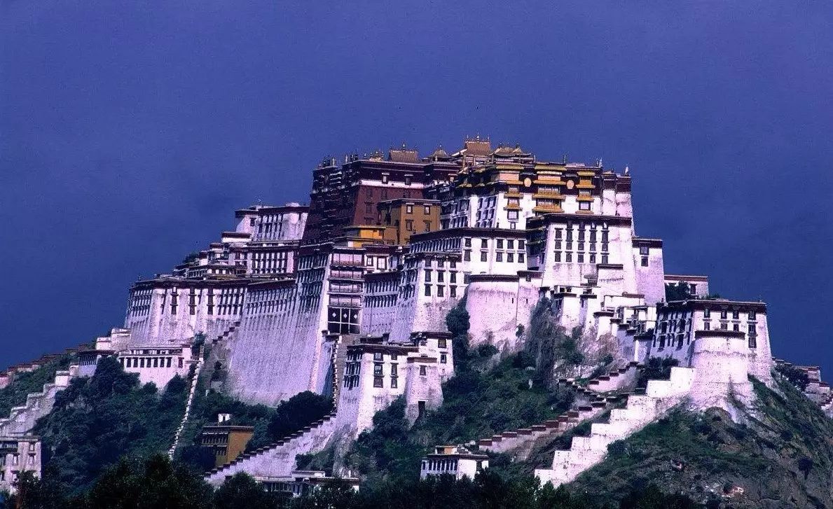 中国现存海拔最高的宫殿:布达拉宫