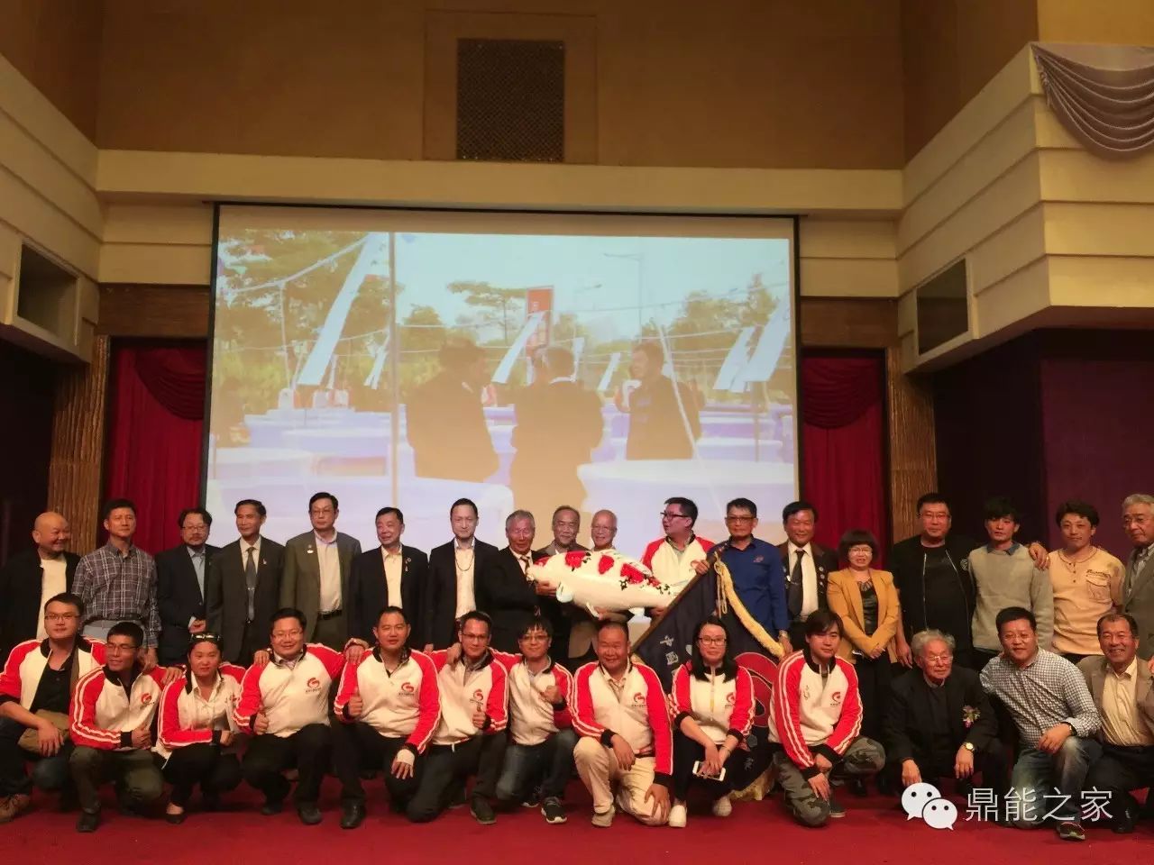 鲤主:陈耀堂先生 代理渔场:大和源锦鲤场 夺得本次大赛全场总和季军的