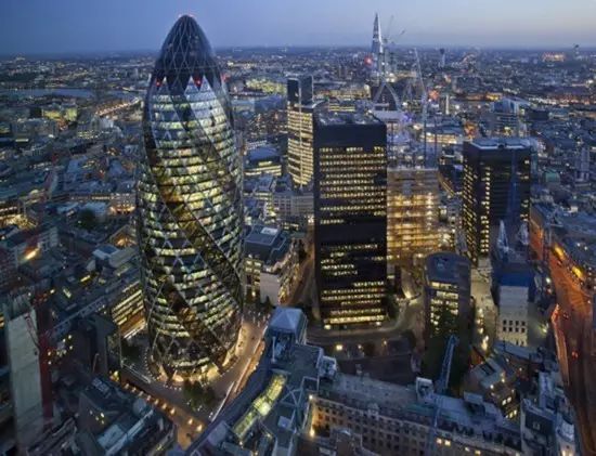 伦敦国际金融中心 地位危在旦夕