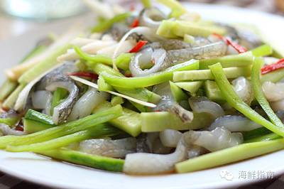 藻鳍岩鱼在哪里掉_圆鳍鱼_小菠萝鱼并鳍