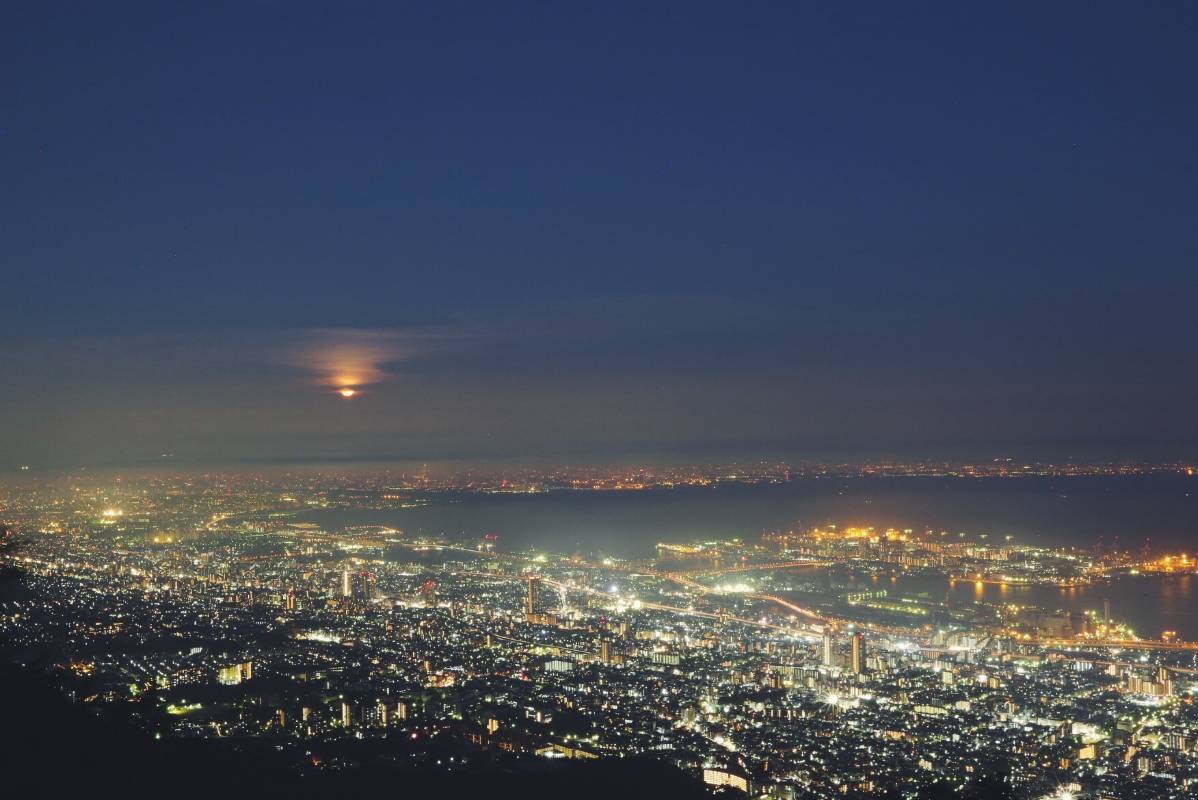 日本三大夜景之一 / 神户摩耶山夜景