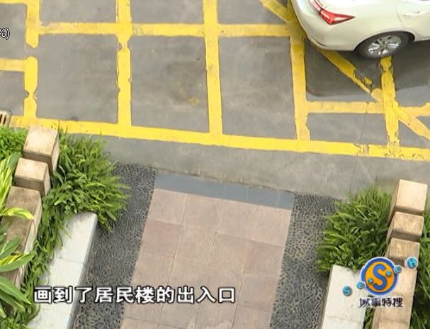 根据规格图显示,垃圾车回车场与居民楼是有一条15.