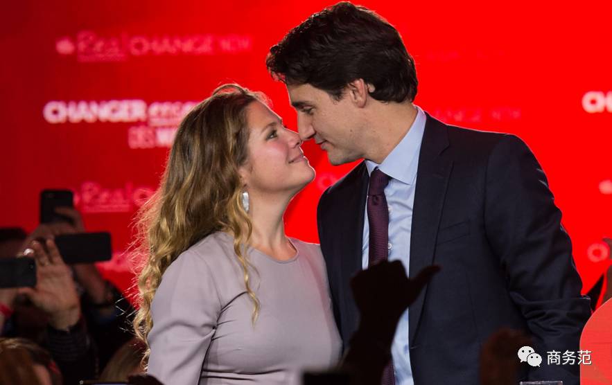 情人节别人都在秀恩爱 就川普在秀“直男癌”...