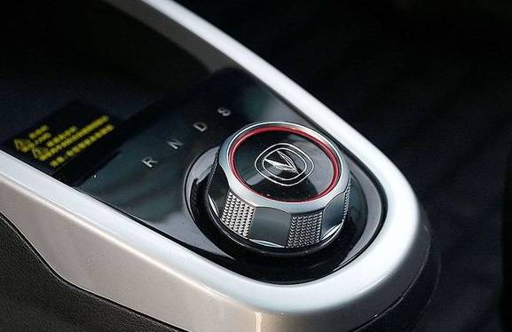 新能源汽车，长安CS15，长安CS15，奔奔EV，续航里程超200km