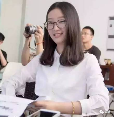 对于之前盛传的华裔名探李昌钰将要到场到寻找章莹颖的行动中来，MK予以了否认，表现李昌钰最终并没有加入观察。