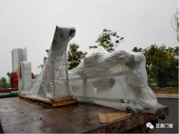 国内首条数字化锯切自动线落户长沙，亘晟门窗正式开启工业4.0时代