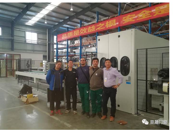 国内首条数字化锯切自动线落户长沙，亘晟门窗正式开启工业4.0时代