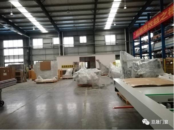 国内首条数字化锯切自动线落户长沙，亘晟门窗正式开启工业4.0时代