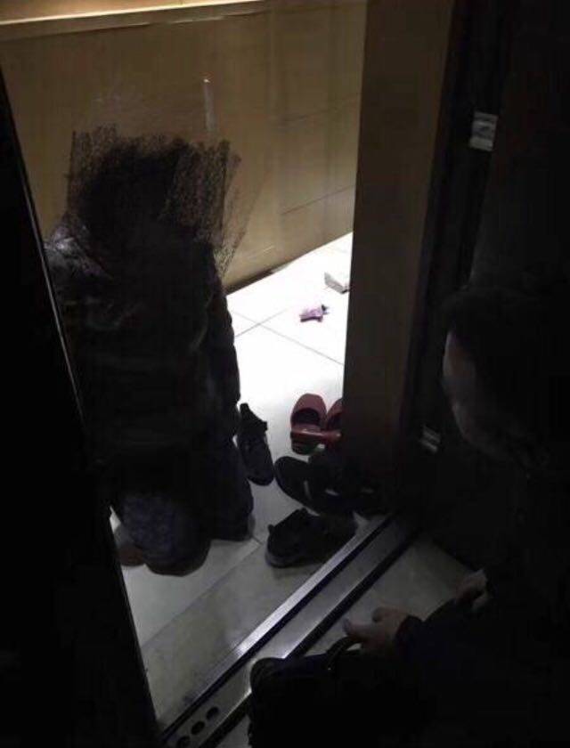 丈夫带怀孕小三回家,妻子陪着做产检!最后被逼跳楼身亡……-怀孕期