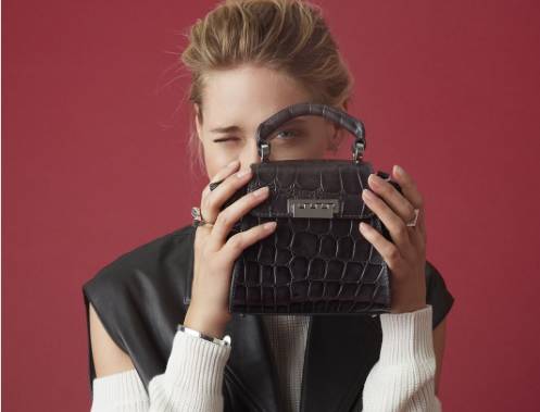 达美空姐制服美哭了 原来是她设计的(组图)