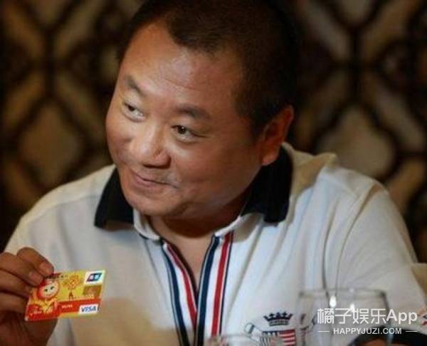 《私人订制》里,渴望体验受贿的老实人司机,简称"老司机".