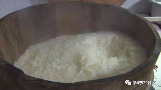 打糍粑，烤糍粑！恭城人你有多久没尝到这久违的味道了？766 / 作者:蒋妹妹啊 / 帖子ID:258014