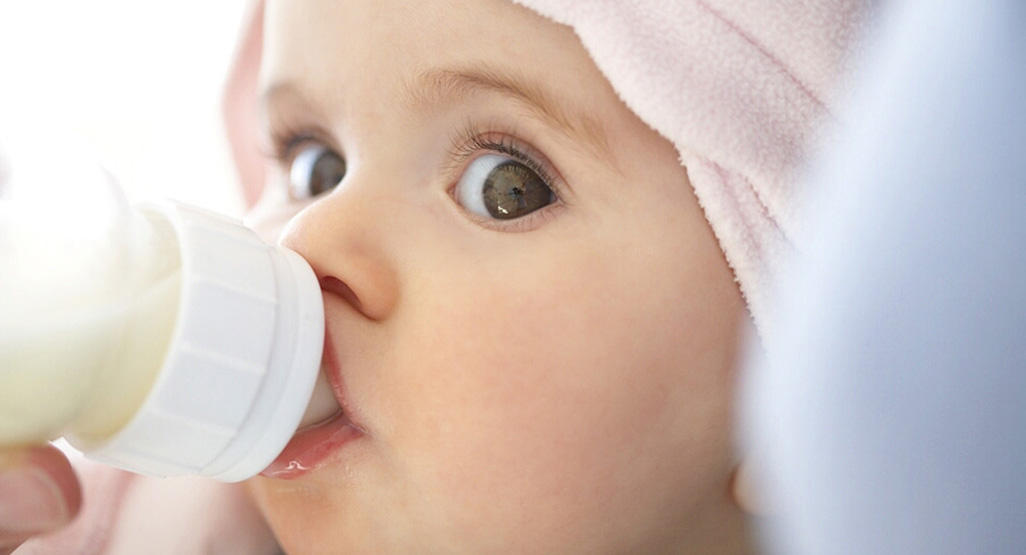 科研新发现|配方奶粉可以完全替代母乳?你可能掉入了企业的宣传圈套