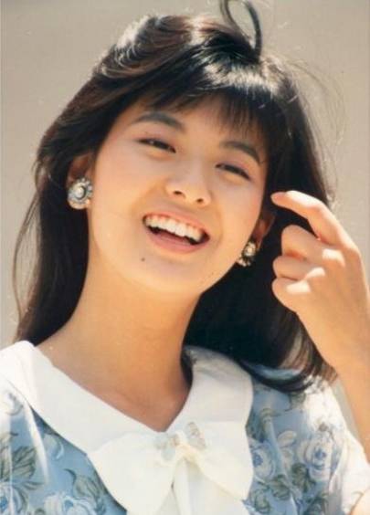 那些穿校服的80年代日本女星們 風華絕代 走過了一代又一代 暢學日語 微文庫