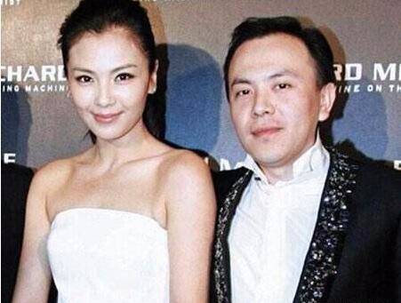 王珂破产刘涛助他东山再起,而她却吸光男人“金”华转身就走!