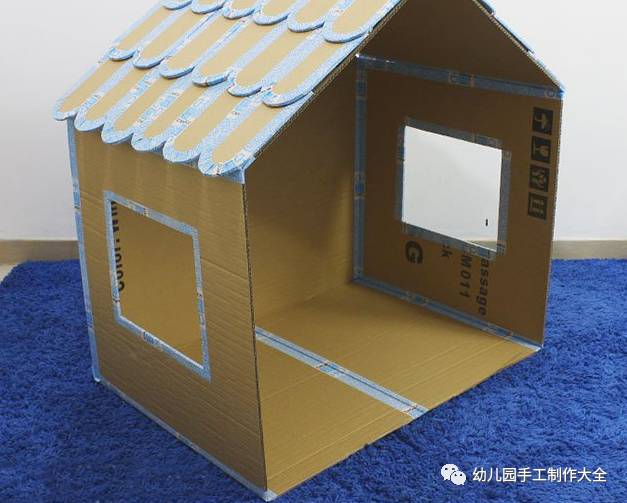 儿童手工纸箱房子制作过程