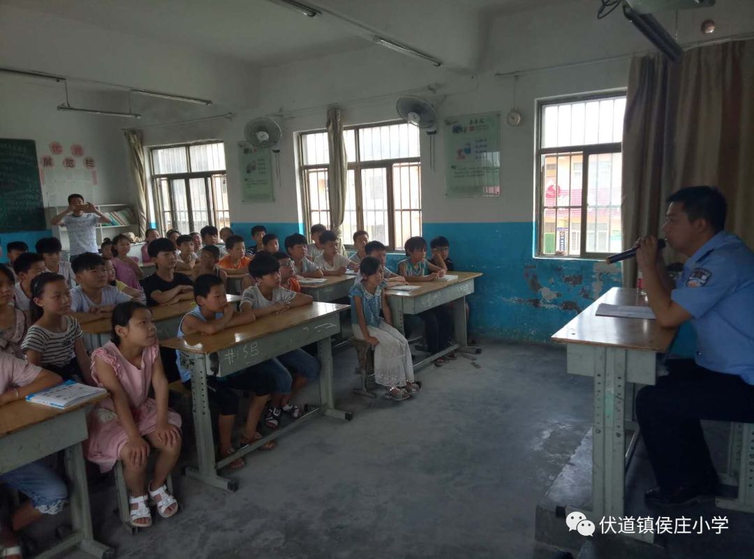 五理由法制做了一节生动的小学教育课.及学生好书推荐年级图片