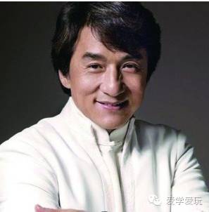 神创造了人类,和成龙