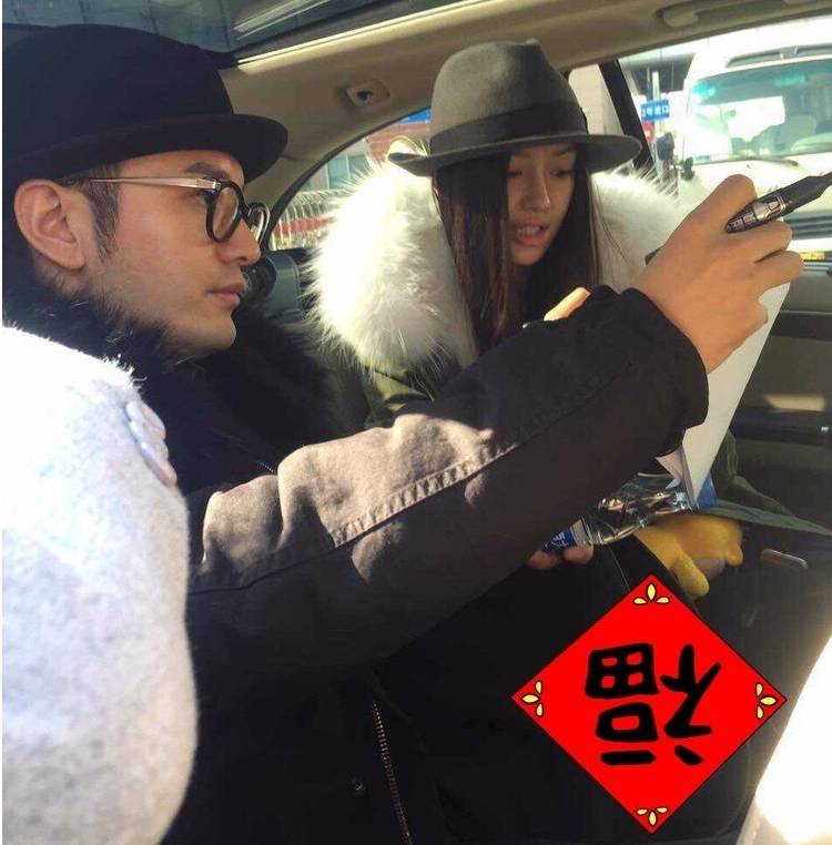 Baby被曝怀孕超3月,穿平底鞋要人扶,每月上海会老公,黄晓明当爸只差公布?-怀孕期