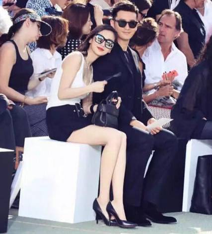 Baby被曝怀孕超3月,穿平底鞋要人扶,每月上海会老公,黄晓明当爸只差公布?-怀孕期