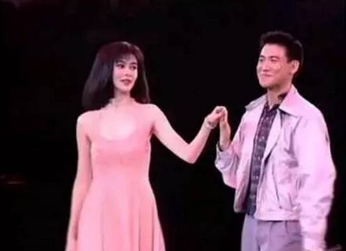 关之琳怎么就活成了持靓行凶的代名词?
