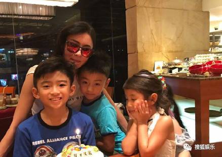 周末日报|林心如小腹凸出怀二胎?张柏芝让俩儿子祝福锋菲?《战狼2》11天破30亿了…