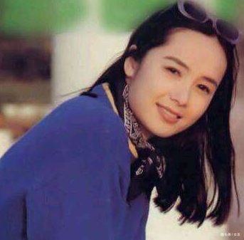 “假戏真做”的女明星，戏还没有杀青就怀上了，如今很幸福！