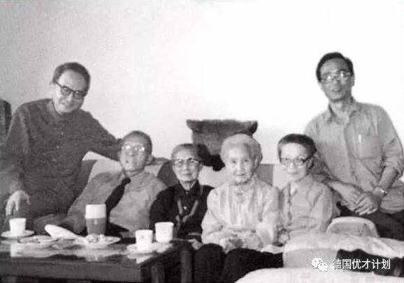 ���й�de����桰���������ģ���������������һ������Ѥ�ã�