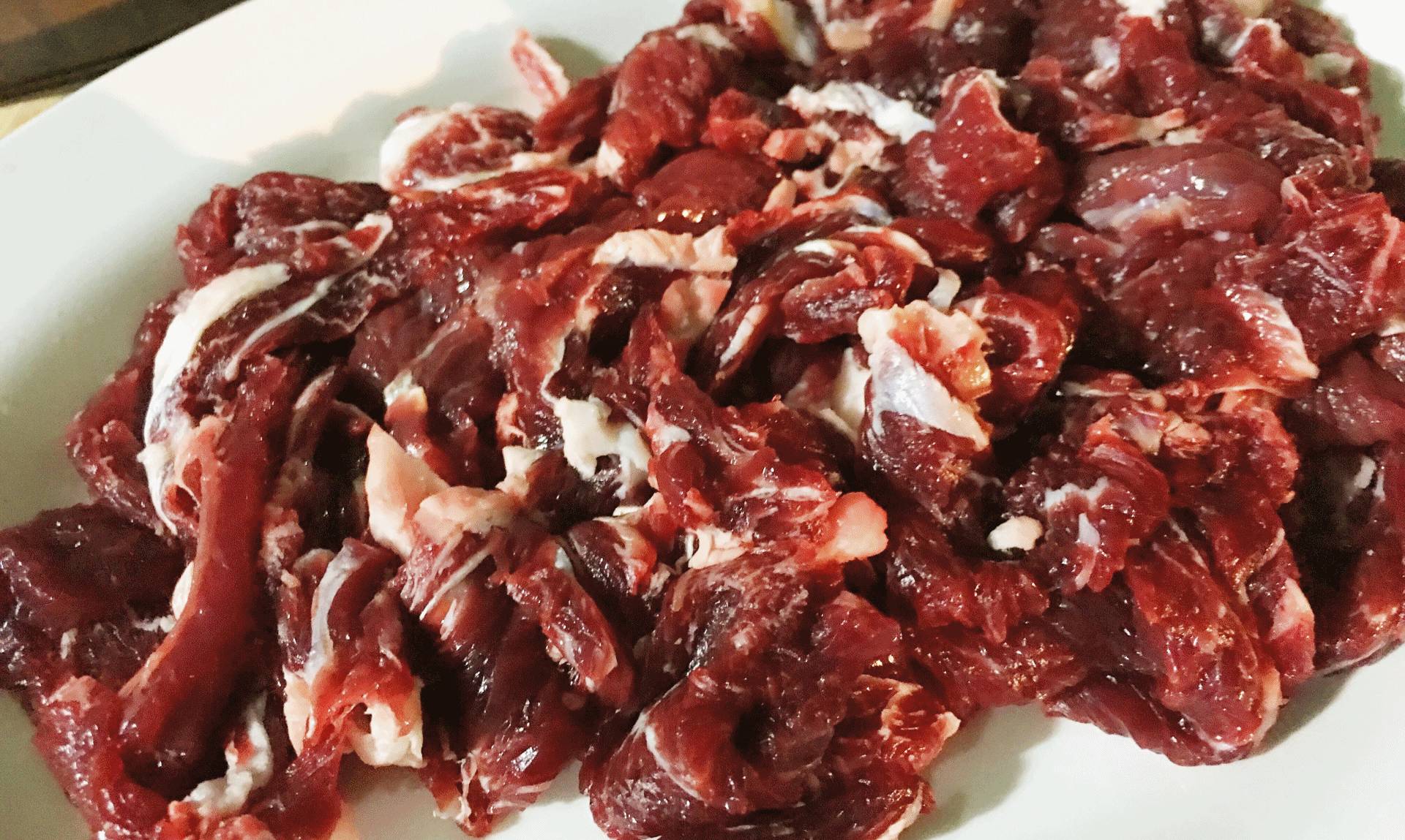 等牛肉丸全部浮在水面,再稍稍煮2分钟,就可以享用了.